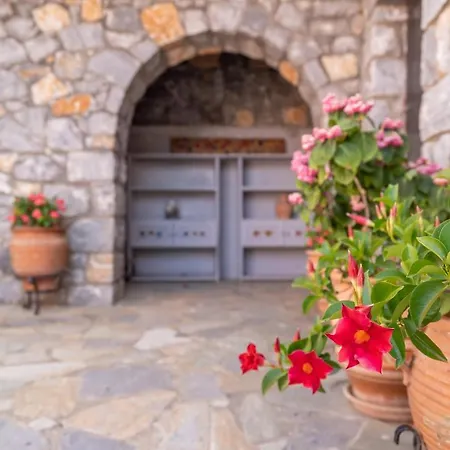 Dryades Villa Arménoi